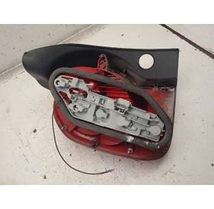 PILOTO TRASERO DERECHO... 2