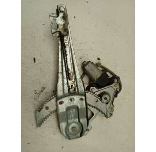 ELEVALUNAS TRASERO...