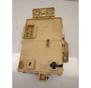 CAJA RELES / FUSIBLES... 2