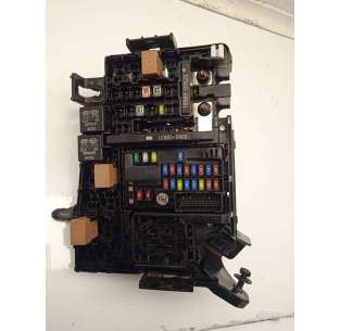 CAJA RELES / FUSIBLES...