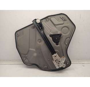 ELEVALUNAS TRASERO DERECHO...