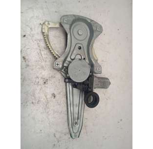 ELEVALUNAS TRASERO DERECHO...