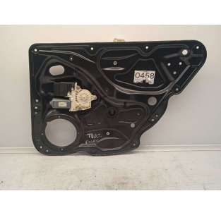 ELEVALUNAS TRASERO DERECHO...