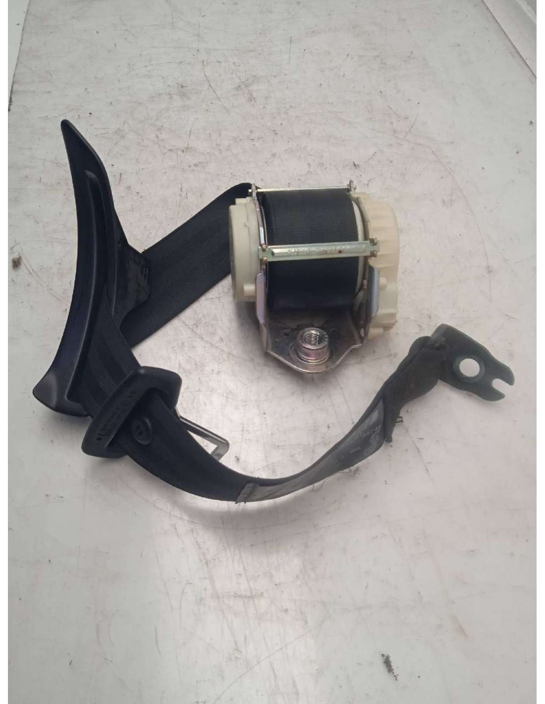 CINTURON SEGURIDAD TRASERO DERECHO... CINTURON SEGURIDAD TRASERO DERECHO...