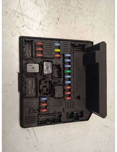 CAJA RELES / FUSIBLES NISSAN QASHQAI...