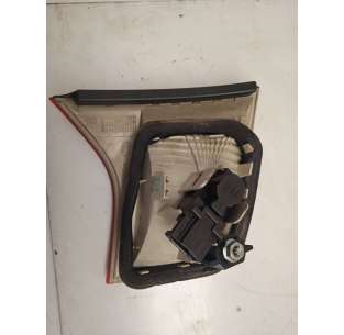 PILOTO TRASERO DERECHO... 2