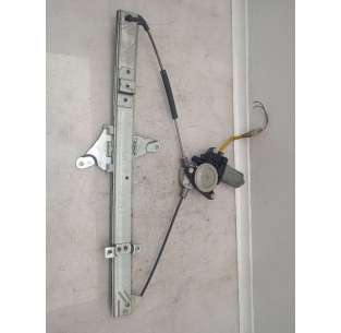 ELEVALUNAS DELANTERO...