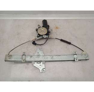 ELEVALUNAS TRASERO DERECHO...