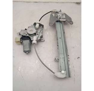 ELEVALUNAS TRASERO DERECHO...