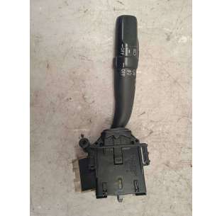 MANDO LUCES TOYOTA AVENSIS...