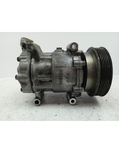 Recambio de compresor aire acondicionado para renault clio grandtour exception referencia OEM IAM 8200953359A  