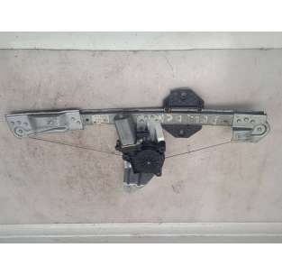 ELEVALUNAS DELANTERO...