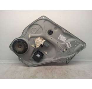 ELEVALUNAS TRASERO DERECHO...