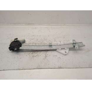 ELEVALUNAS DELANTERO...