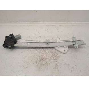 ELEVALUNAS DELANTERO...