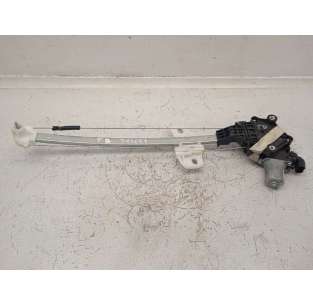 ELEVALUNAS TRASERO DERECHO...