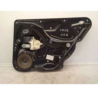 ELEVALUNAS TRASERO DERECHO...