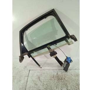 ELEVALUNAS TRASERO DERECHO...