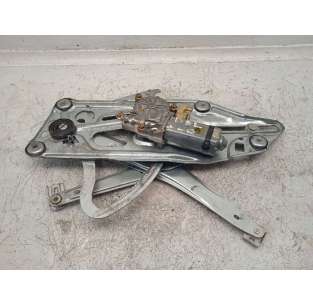 ELEVALUNAS DELANTERO...