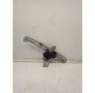 ELEVALUNAS TRASERO DERECHO...