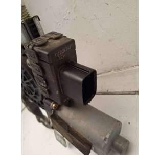 ELEVALUNAS DELANTERO... 2