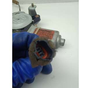 ELEVALUNAS DELANTERO... 2