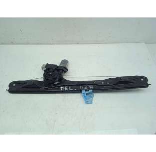 ELEVALUNAS DELANTERO...