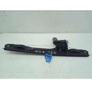 ELEVALUNAS DELANTERO...