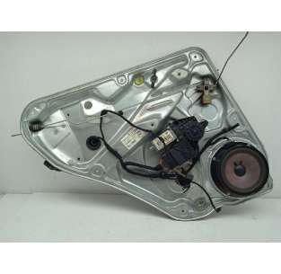 ELEVALUNAS TRASERO...