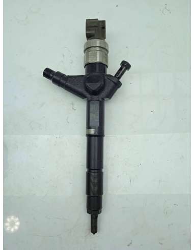 INYECTOR NISSAN ALMERA TINO (V10M) -...