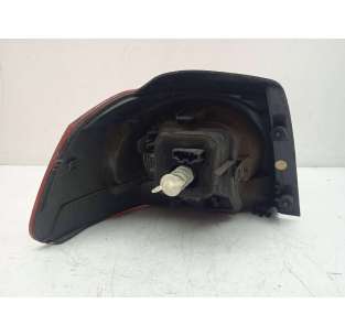 PILOTO TRASERO DERECHO... 2