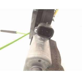 ELEVALUNAS DELANTERO... 2