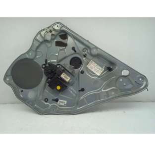 ELEVALUNAS TRASERO DERECHO...