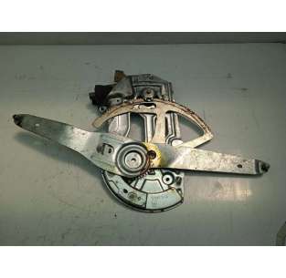 ELEVALUNAS DELANTERO...