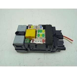 CAJA RELES / FUSIBLES...