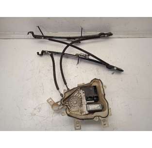 ELEVALUNAS DELANTERO...