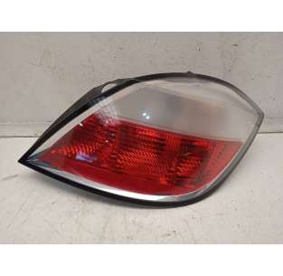 PILOTO TRASERO DERECHO OPEL...
