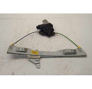 ELEVALUNAS DELANTERO...