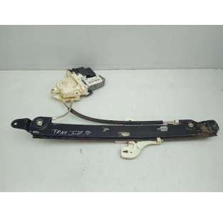 ELEVALUNAS TRASERO...