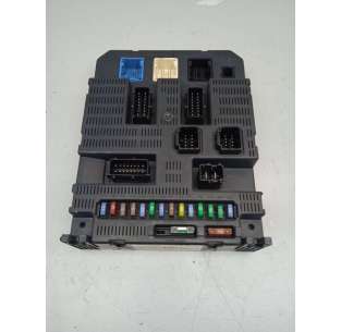 CAJA RELES / FUSIBLES...