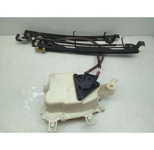 ELEVALUNAS DELANTERO...