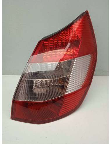 PILOTO TRASERO DERECHO RENAULT SCENIC...