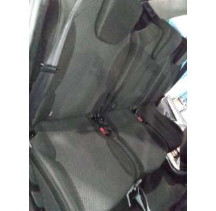 ASIENTOS TRASERO DERECHO...