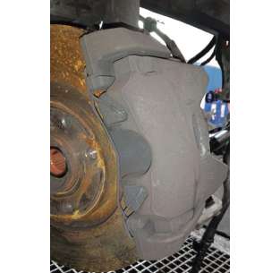 PINZA DE FRENO DELANTERA...