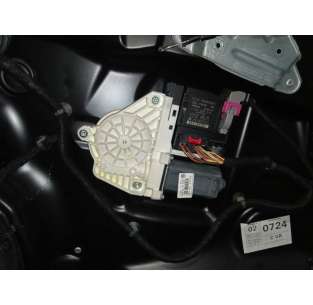 ELEVALUNAS DELANTERO...