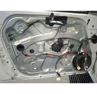 ELEVALUNAS DELANTERO...