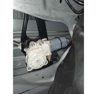 ELEVALUNAS DELANTERO...