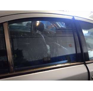 LUNA TRASERA DERECHA...