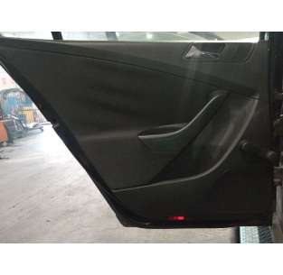 GUARNECIDO PUERTA TRASERA...