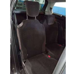 ASIENTOS TRASERO DERECHO...